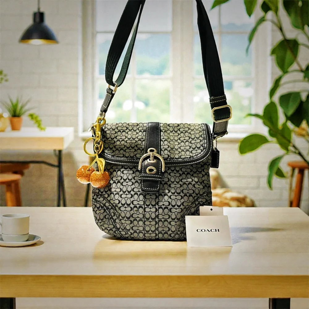 Vintage Coach soho shoulder bag Signature Black and Gray Crossbody Bag - Picture 10 of 15